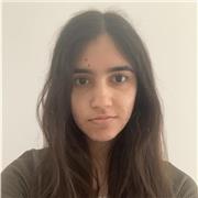 Graduada en bachillerato de artes plásticas y actualmente cursando un ciclo superior de gráfica publicitaria.